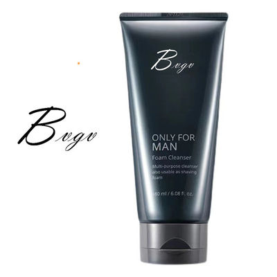 Controle da acne que hidrata o poro facial do limpador que limpa o limpador vital de C