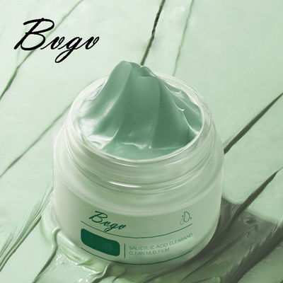 Minimize a cúrcuma Clay Mask dos poros